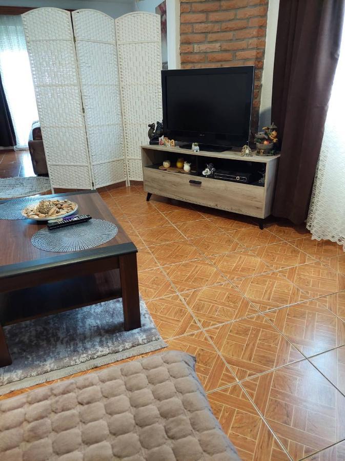 Apartmani Jovan Улцинь Екстер'єр фото